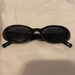 Le Specs “work it” black sunglasses